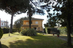 U/140 – Lavinio Giornalisti – Villa Unifamiliare – € 370.000,00 U/140 – Lavinio Giornalisti – Villa Unifamiliare – € 370.000,00