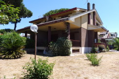 C/78 – Lavinio Poggio € 185.000 tratt. C/78 – Lavinio Poggio € 185.000 tratt.