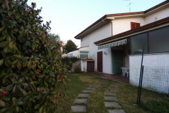 B/117 – Anzio Cinque Miglia € 79.000,00 B/117 – Anzio Cinque Miglia € 79.000,00