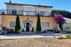 A05 – Lavinio affittasi Luglio – Agosto A05 – Lavinio affittasi Luglio – Agosto